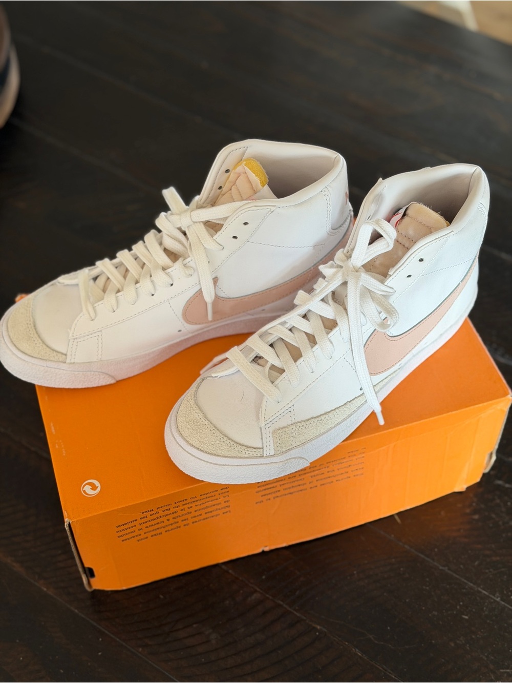 NWT Nike Blazer Mid ‘77 White/Pink 8.5